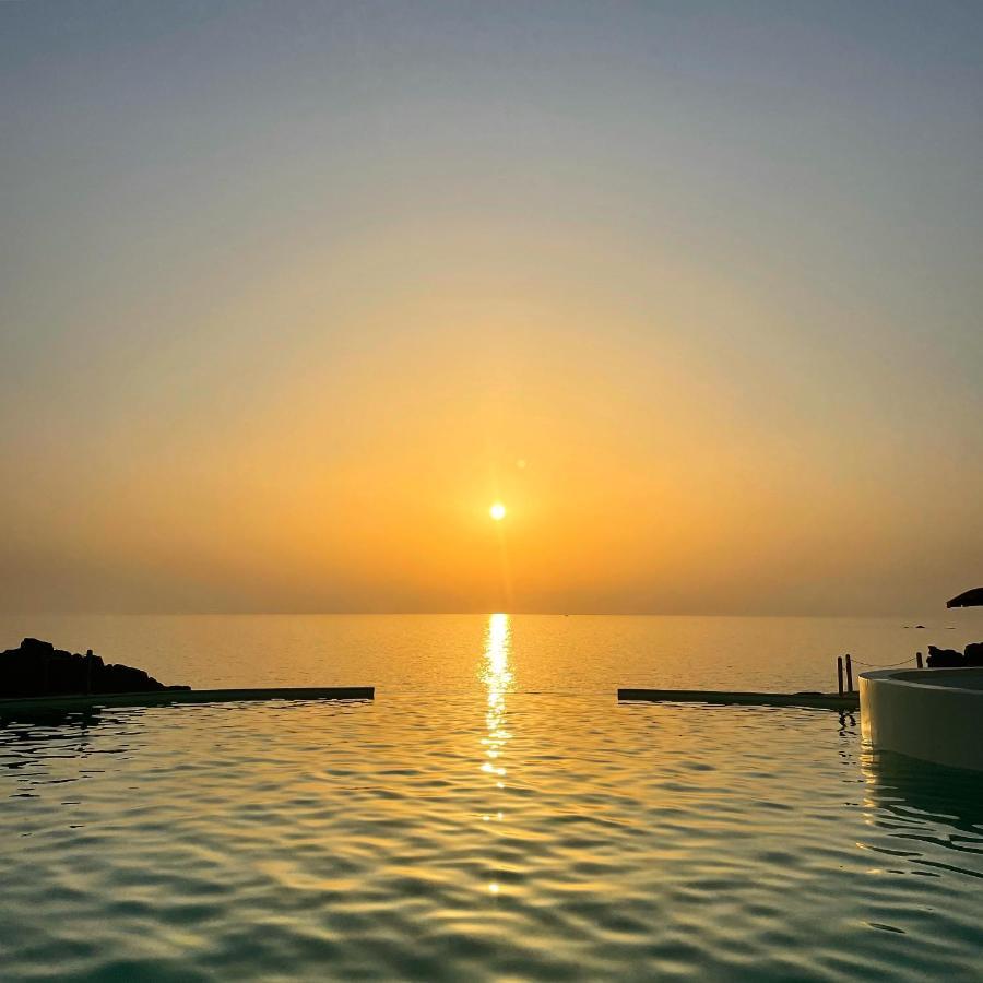 Villa Antioco Cala Sapone ภายนอก รูปภาพ